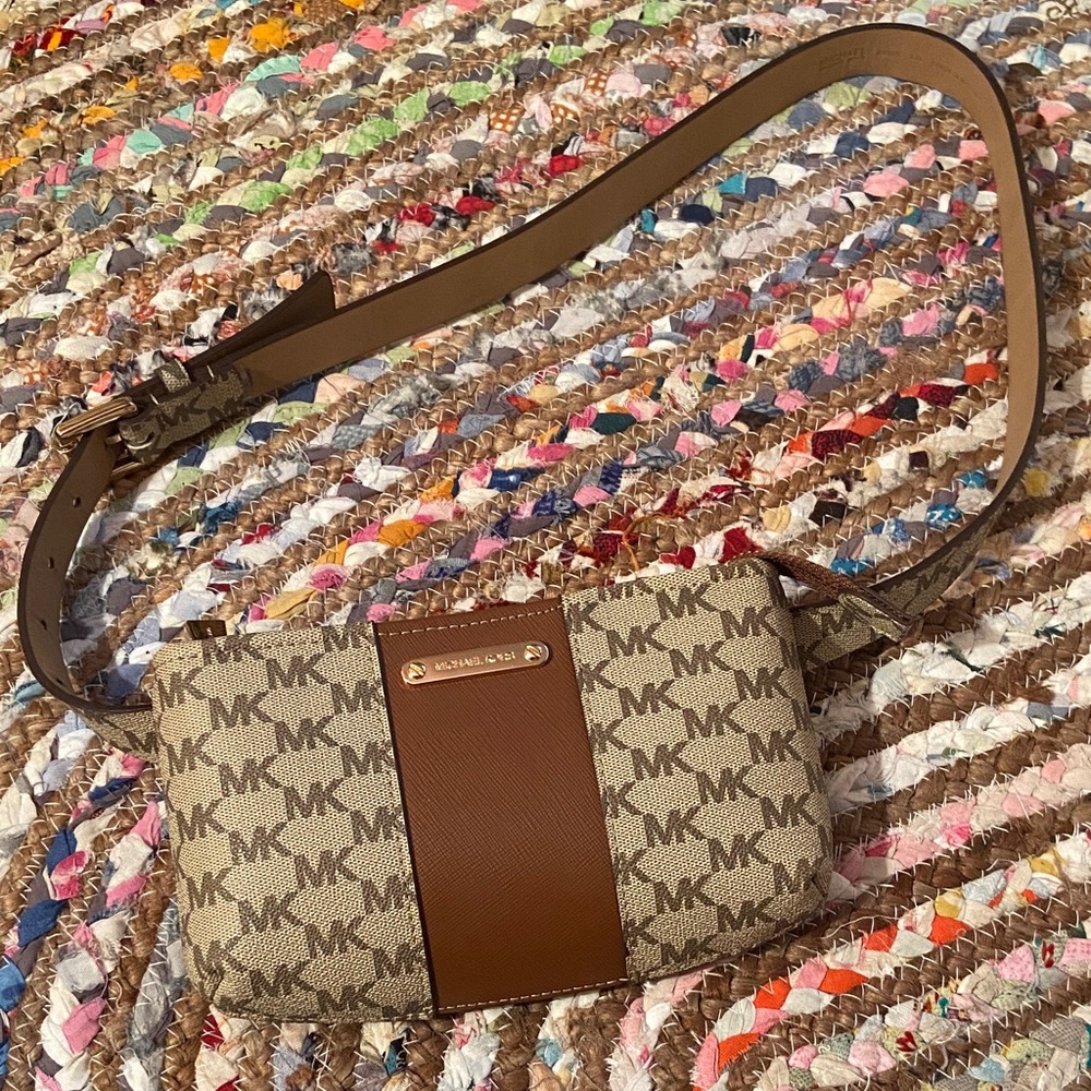 michael kors crossbody